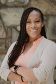 Alexandria, Virginia therapist: Shaquila Glass, licensed clinical social worker